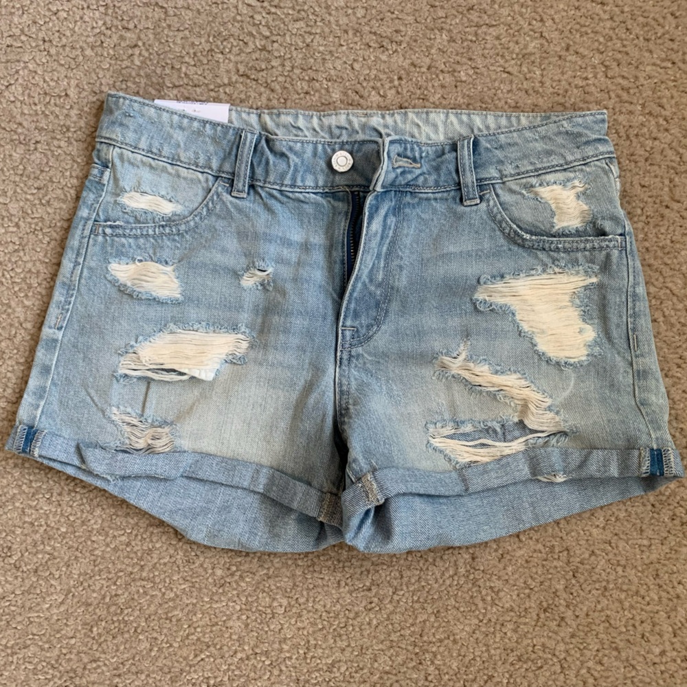 H&M Regular waist denim shorts size US8/EUR3 NEW with tag